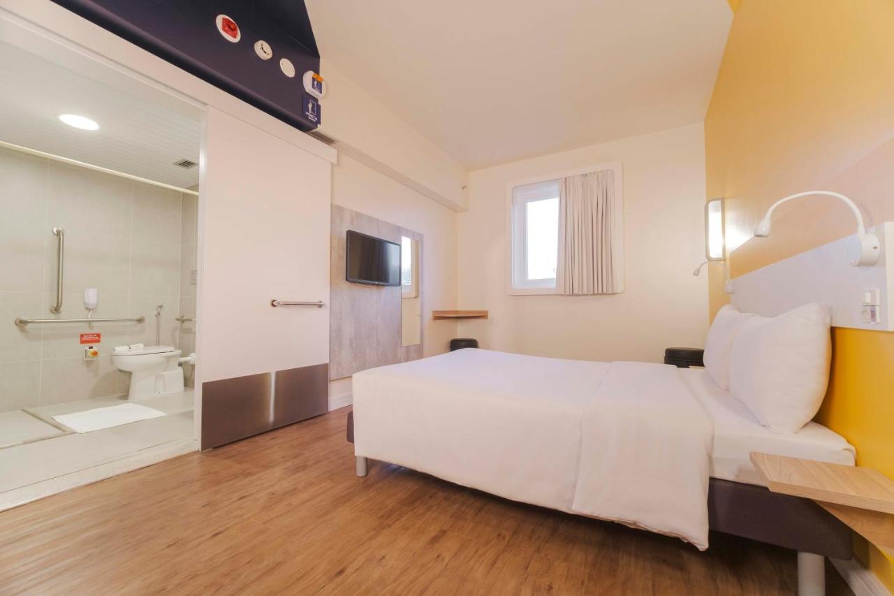 Ibis Budget Farroupilha Extérieur photo